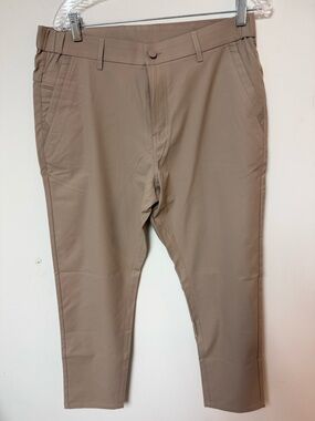Men's Classic Chino Pants in Light Brown - Versatile Everyday Wear
